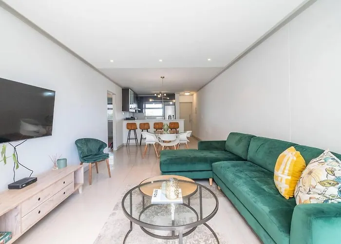 Lovely 2 Bed In Claremont